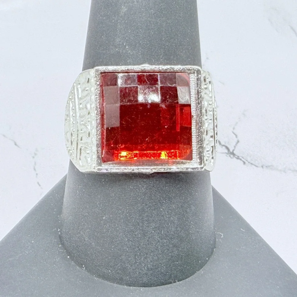 Red Acrylic Square Statement Ring Silver Tone Ornate Band Size 9.5